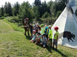 Wycieczka dzieci z PWD do wioski indiańskiej "Arapaho"